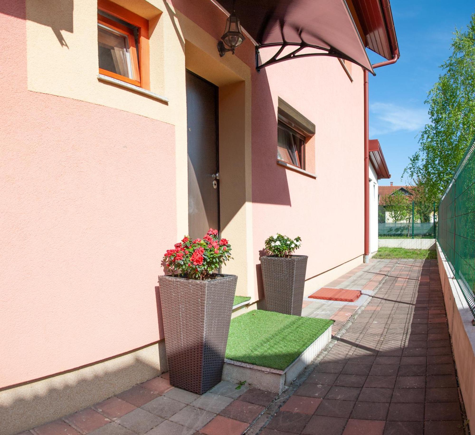 Hana Superior Apartments Bihać Eksteriør bilde